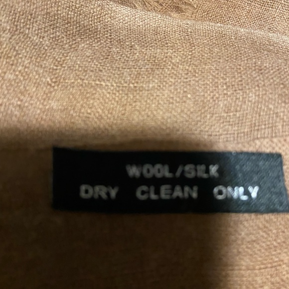 Wool silk scarf - Picture 2 of 2